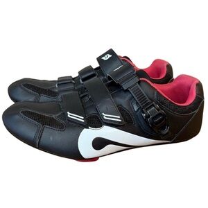 Black and Red Peloton Cycling Shoes w/Delta Cleats Hook-And-Latch Size EU 45